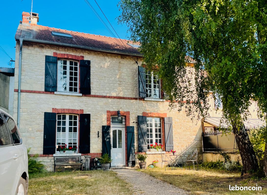 Maison 7 pièces 185 m² · à Courville · 185 m² · 279 000 €