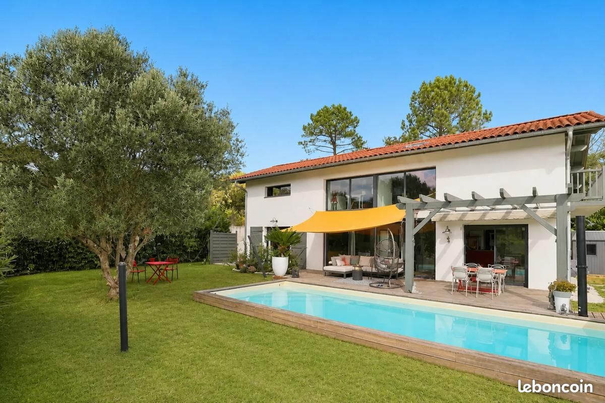Maison 7 pièces 167 m² · à Bassussarry · 167 m² · 1 200 000 €