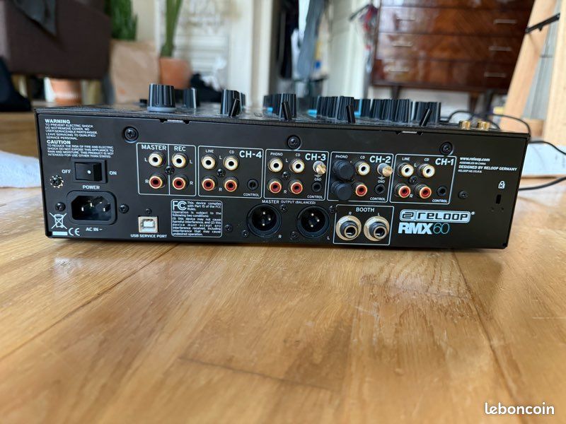 Table de mixage Reeloop RMX 60 digital (image 3)