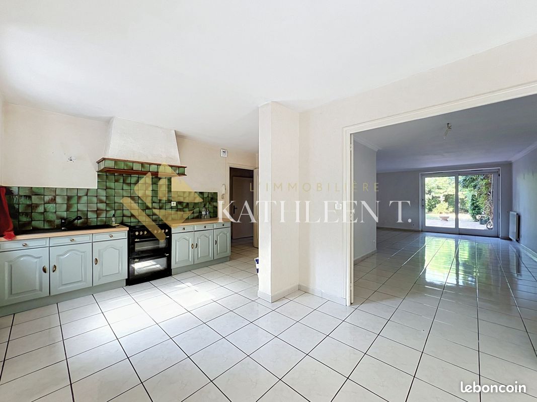 Maison 6 pièces 193 m² · à Bourgoin-Jallieu · 193 m² · 315 000 €