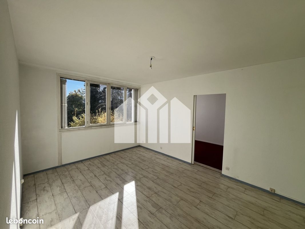 Appartement 2 pièces 43 m² · à Limoges · 43 m² · 45 000 €