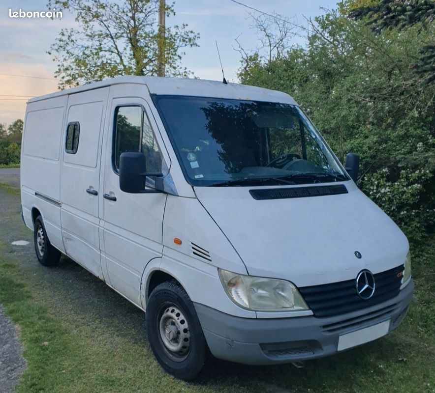 Mercedes Sprinter 213 CDI aménagé (image 1)