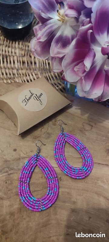 Boucles d'oreilles massai roses et turquoises (image 1)