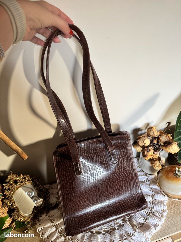 Ancien Sac à Main Cuir (Gebraucht) in Vallamand für CHF 25 – mit