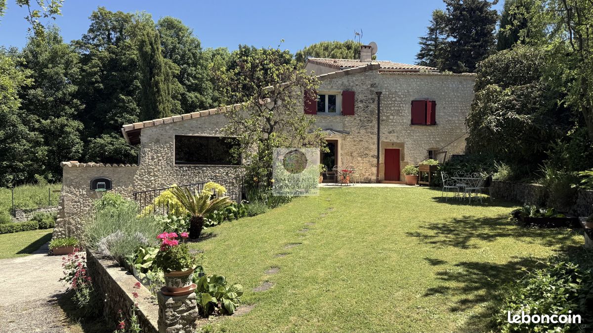 Maison 14 pièces 263 m² · à Chabeuil · 263 m² · 895 000 €