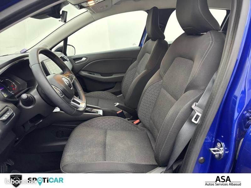 Renault Clio Réversible 1.6 E-Tech 145ch full hybrid Evolution (image 11)