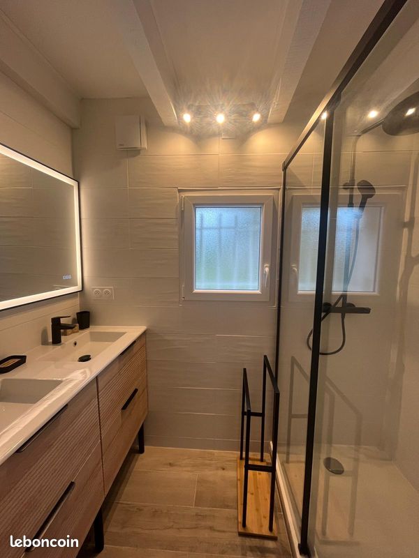 Gite 5 pers rénové, 1 chambre + 1 chambre en duplex, avec grande piscine partagée avec 2nd gîte et jardin en Provence (image 18)