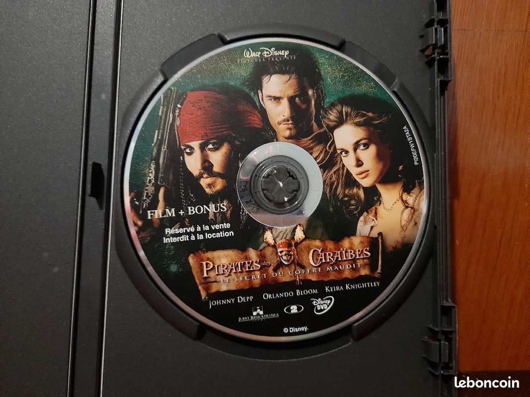 Dvd pirates des caraïbes le secret du coffre maudit (image 3)