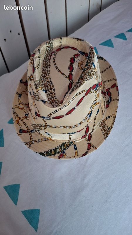 Chapeaux de carnaval (image 2)