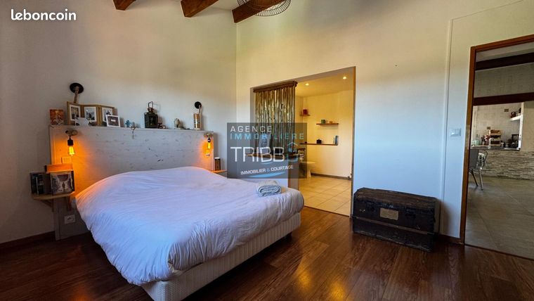 Propriété 4 pièces 250 m²