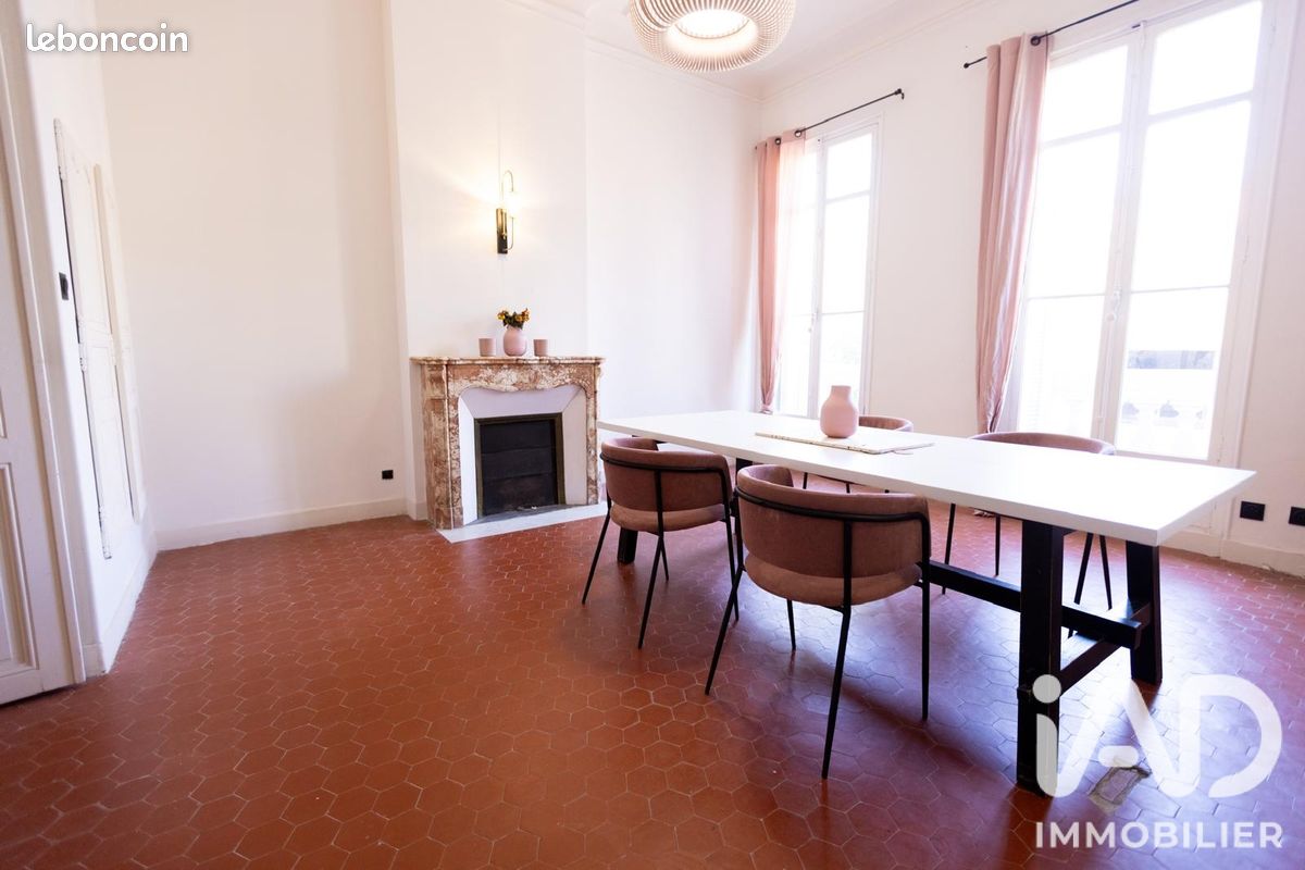 Appartement 6 pièces 176 m² · à Marseille · 176 m² · 530 000 €