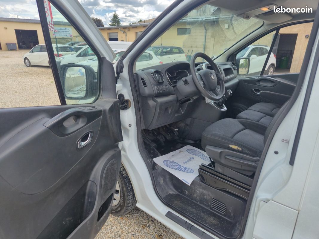 Renault trafic fourgon gn l1h1 1000 kg dci 120 grand confort 11990 euro ttc 12 mois garantie (image 6)