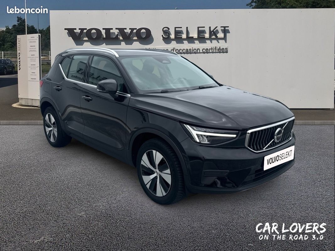 VOLVO XC40 B3 163 ch DCT7 Momentum Business (image 7)