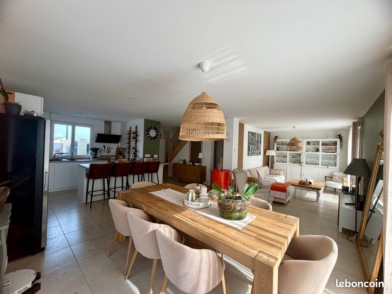 Maison 6 pièces 123 m² · à Castine-en-Plaine · 123 m² · 380 000 €
