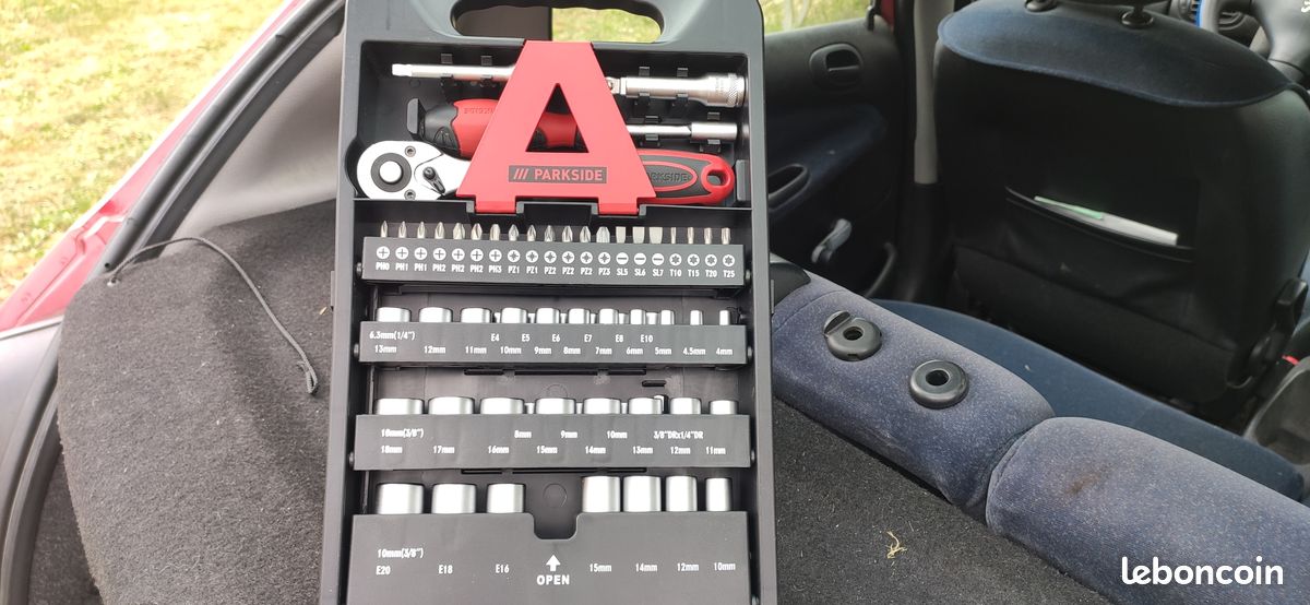 Boite D'outillage Set de douilles et d'embouts 61 Pièces Rallonge Wobble (image 2)
