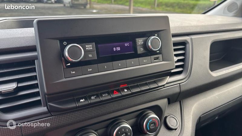 Renault Trafic Véhicule utilitaire ou Société L1H1 3T 2.0 Blue dCi 130ch Confort (image 30)