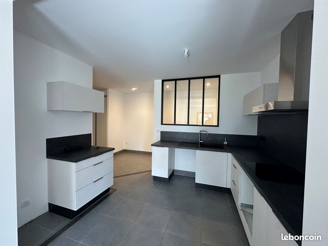 Appartement 3 pièces 90 m² · à Andrézieux-Bouthéon · 90 m² · 1 000 €/mois
