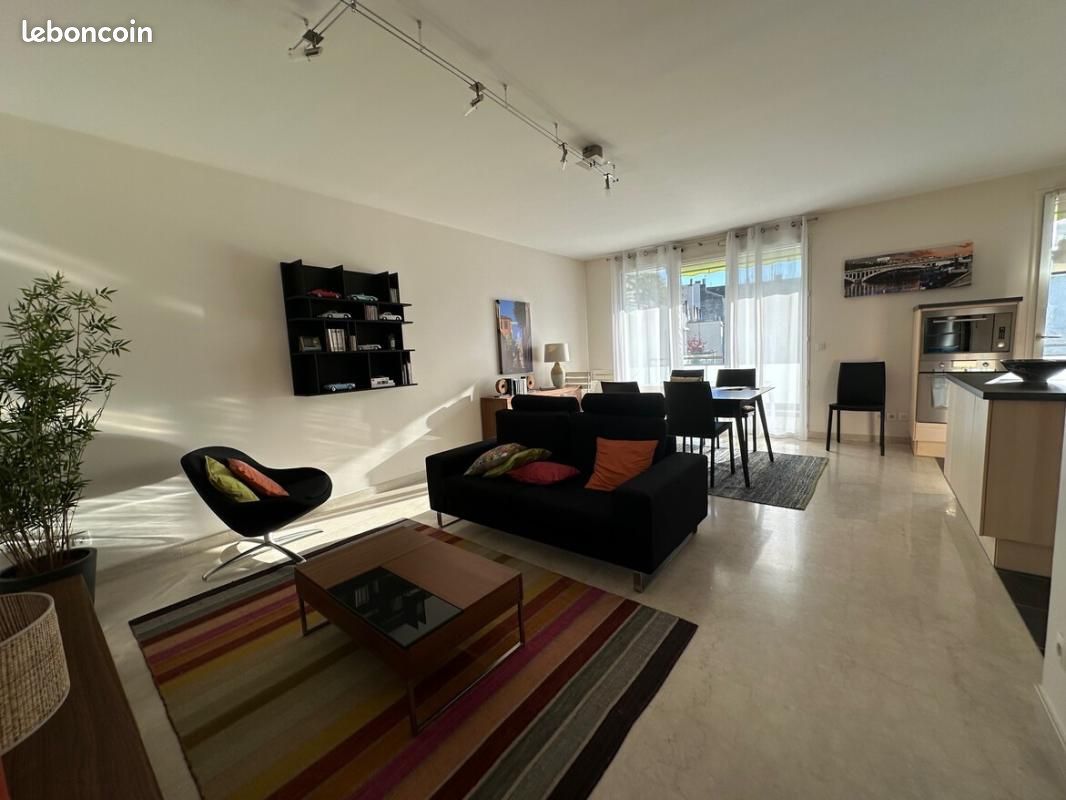 Appartement 4 pièces 90 m² · à Lyon · 90 m² · 1 709 €/mois
