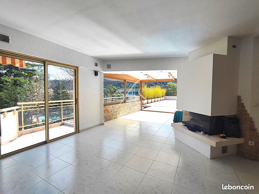Appartement 4 pièces 90 m² · à Mandelieu-la-Napoule · 90 m² · 799 000 €