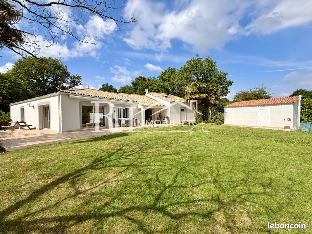 Maison 7 pièces 172 m² · à Vairé · 172 m² · 517 000 €
