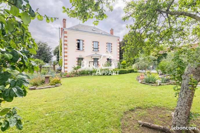 Maison 9 pièces 234 m²