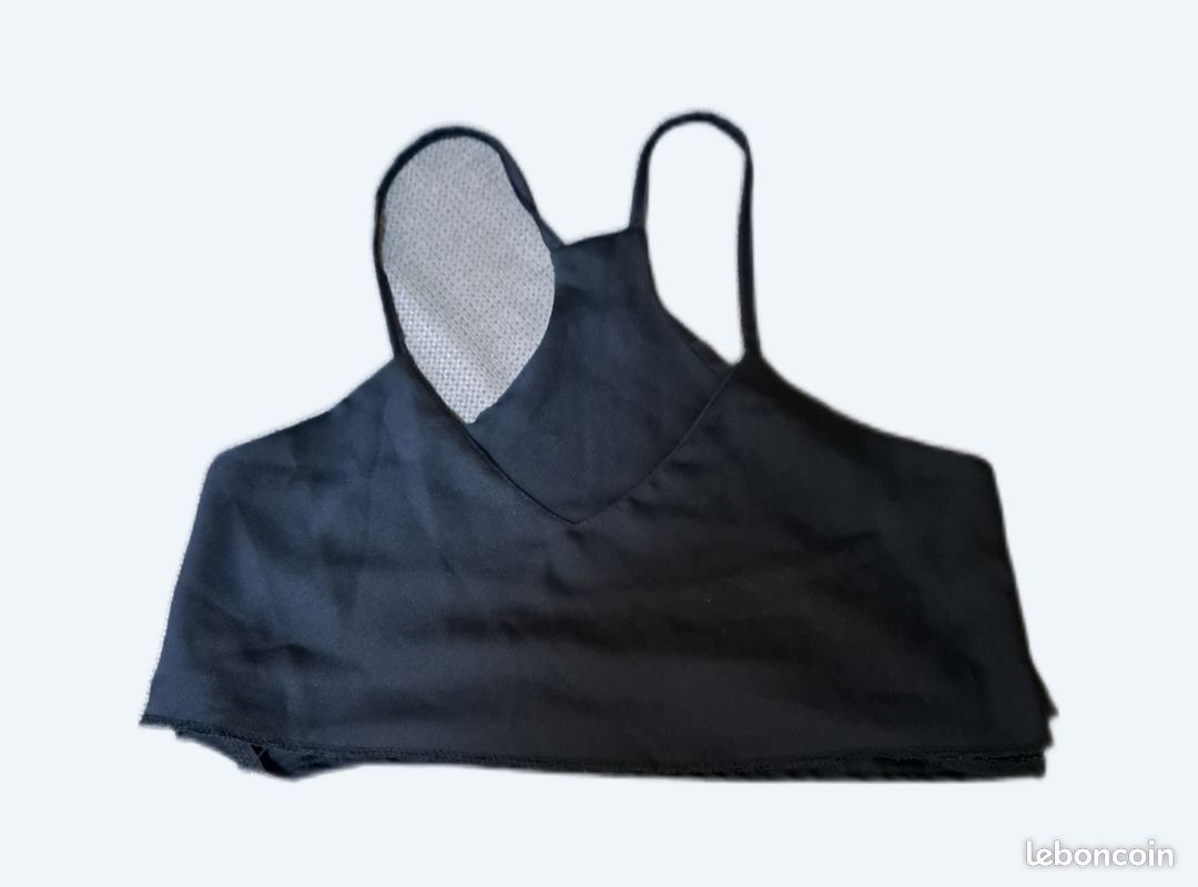 Vetement femme (image 1)