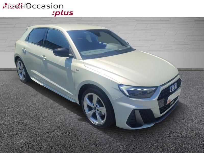 Audi A1 Sportback 30 TFSI 116ch S line S tronic 7 (image 4)