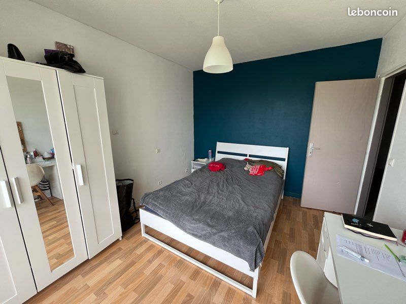 Chambre colocation meublée (image 2)
