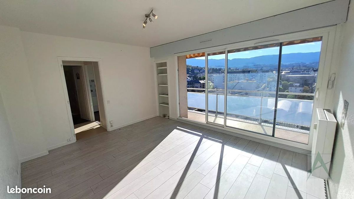 Appartement 1 pièce 28 m² · à Chambéry · 28 m² · 600 €