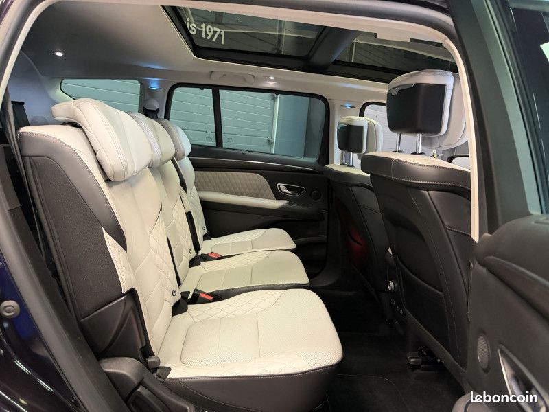 Renault ESPACE V Initiale 2.0L BlueDCI 200CV 7 Places-Toit Pano/Pack Hiver-Suivi Renault-GAR 12M (image 17)