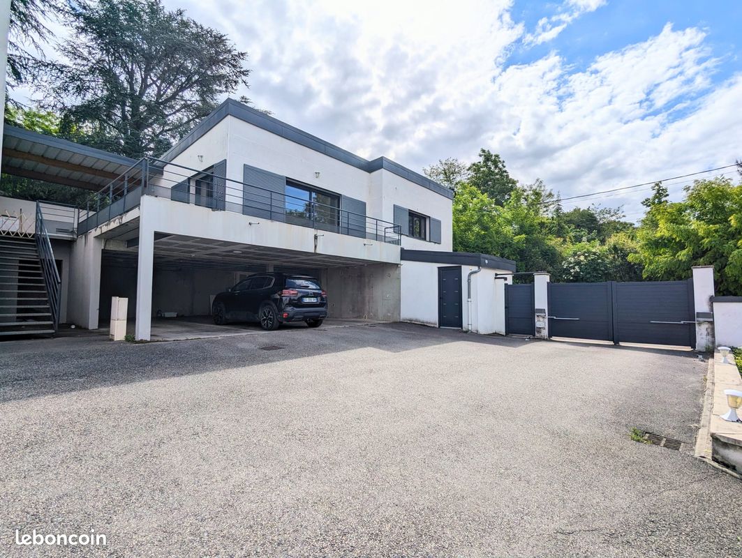 Maison 4 pièces 98 m² · à Genay · 98 m² · 398 000 €