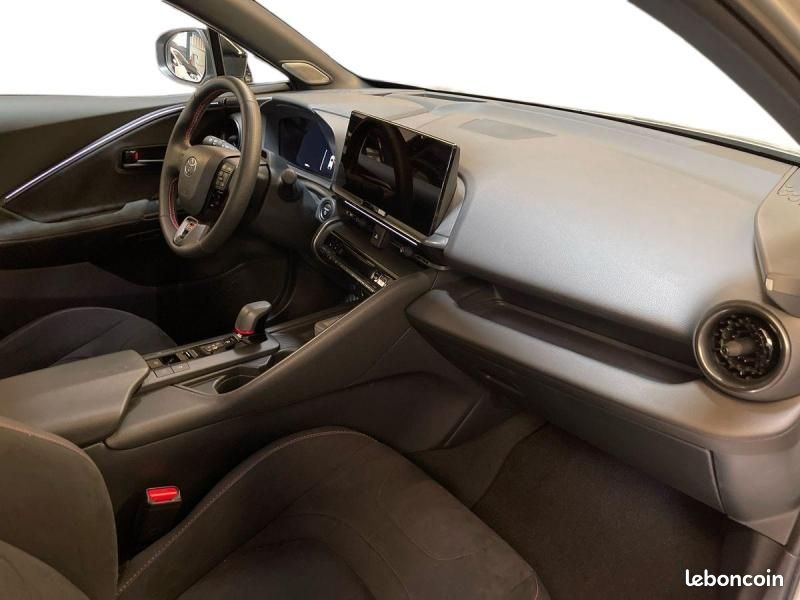 Toyota C-HR 2.0 Hybride 200ch GR Sport Premiere AWD-i NG23 (image 9)