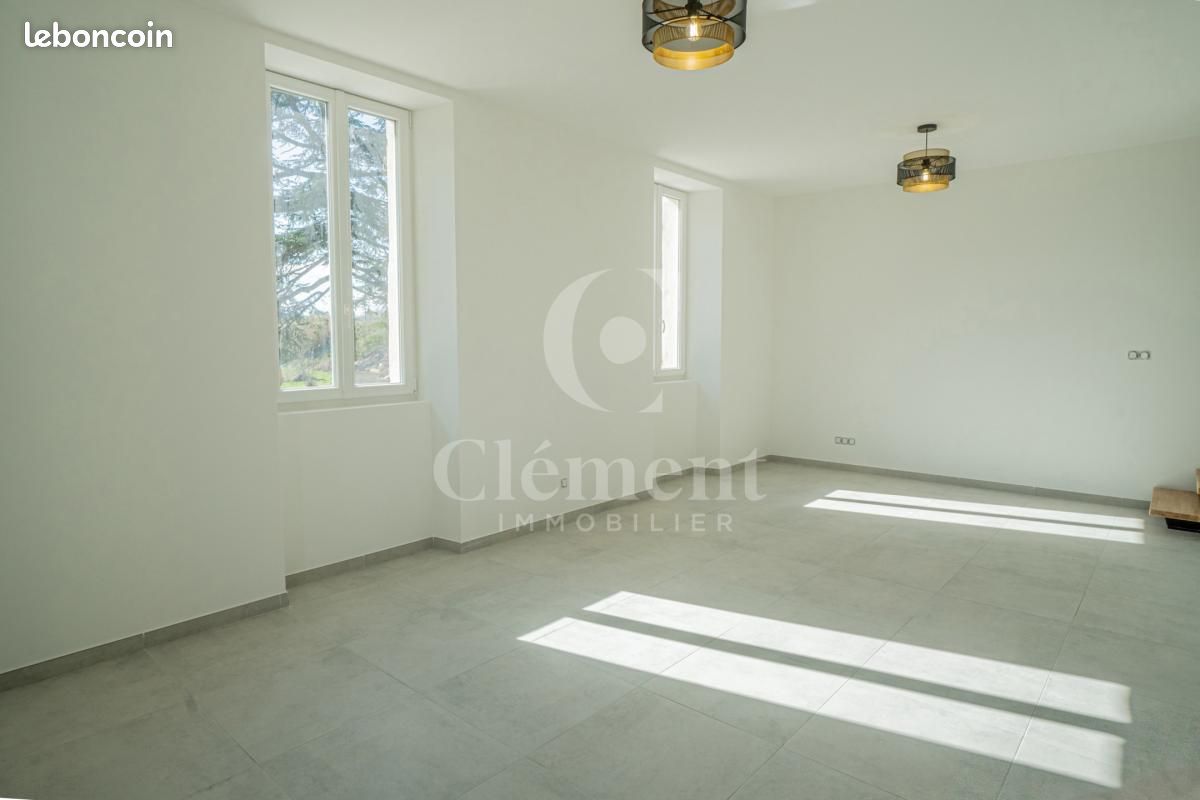 Appartement 5 pièces 119 m² · à Mornas · 119 m² · 1 060 €/mois