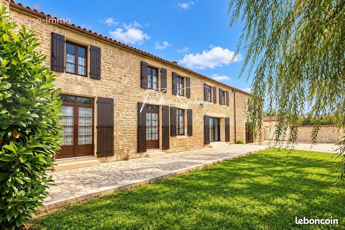 Maison 7 pièces 185 m² · à Coivert · 185 m² · 163 500 €