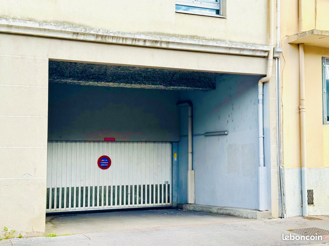 Parking 11 m² · à Lyon · 11 m² · 105 €/mois