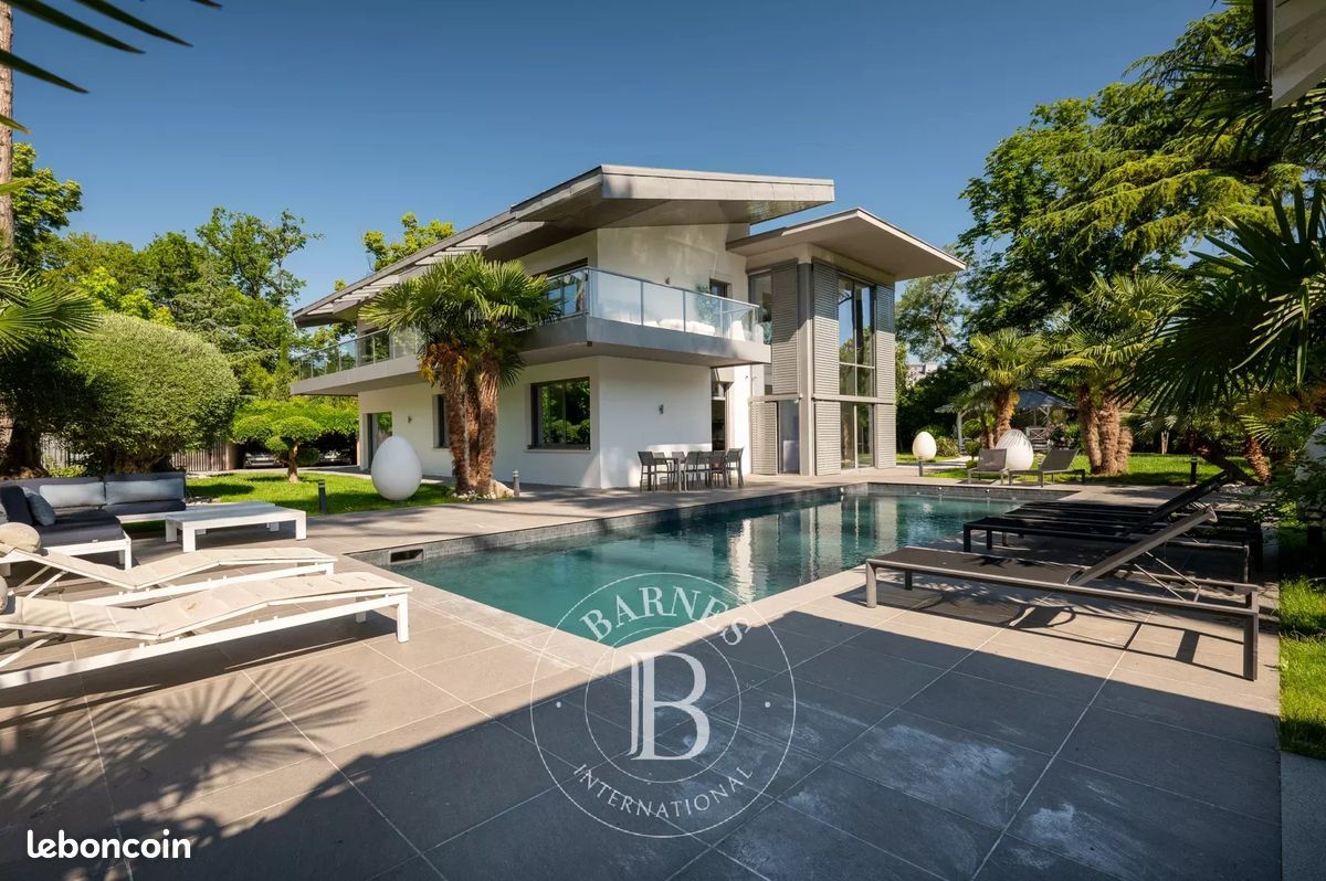 Maison 7 pièces 300 m² · à Rueil-Malmaison · 300 m² · 4 790 000 €