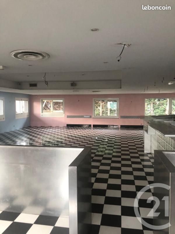 Maison 12 pièces 418 m² · à Castres · 418 m² · 3 500 €/mois