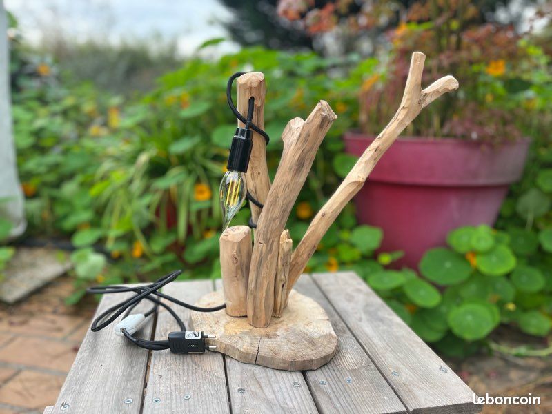 Lampe en bois naturel (image 9)