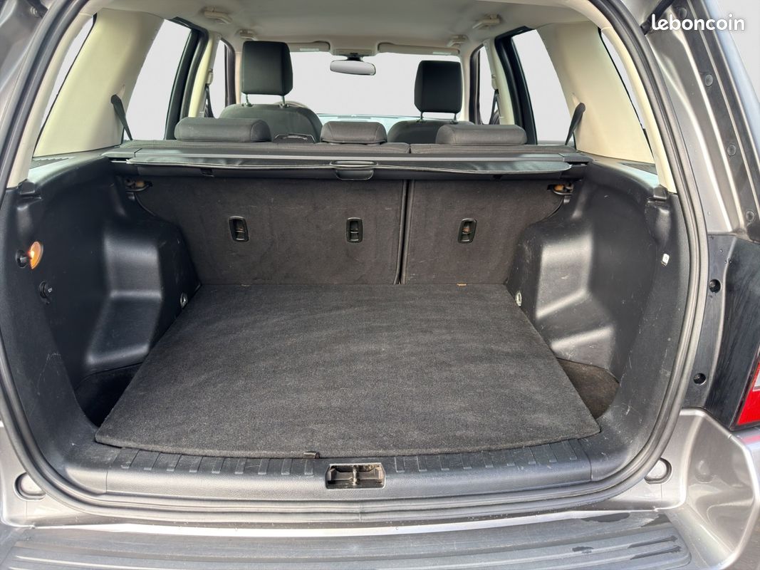 Land Rover FREELANDER 2 TD4 2.2 150ch 4X4 S (image 19)