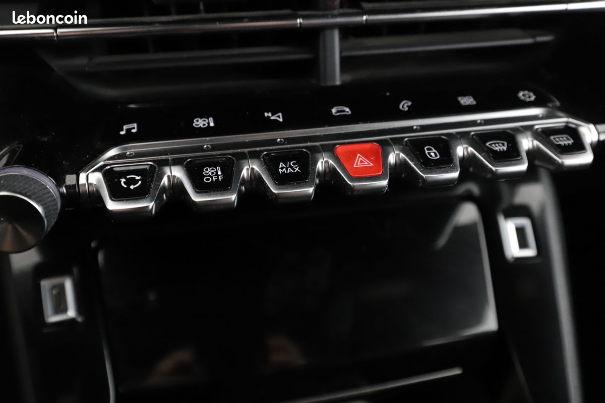 Peugeot 2008 1.2 PureTech GT Line 130 ch (image 26)