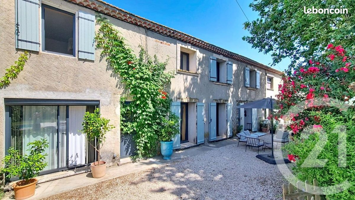 Maison 12 pièces 265 m² · à Saint-Martin-de-Crau · 265 m² · 870 000 €