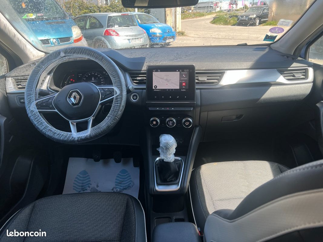 Renault CAPTUR II Intens (image 6)