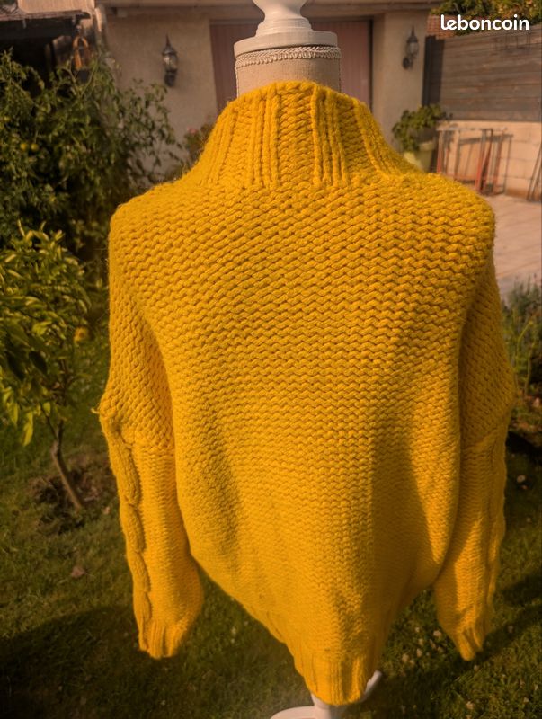 Pull d'hiver à grosse maille jaune (image 3)