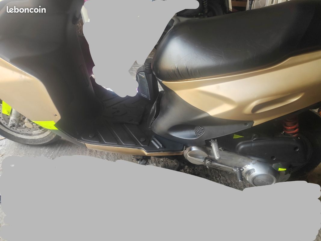 Scooter Daelim S-five restauré (image 2)