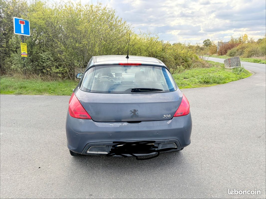 Peugeot 308 Féline 1.6 HDi 110 ch – 2008 – Toit panoramique , intérieur semi cuir (image 2)