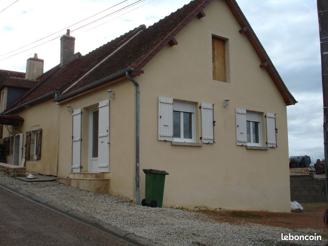 Maison 4 pièces 60 m² · à Moulins-Engilbert · 60 m² · 480 €