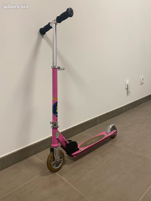 Grossman Ma Première Trottinette évolutive 4-3-2 Roues – Pour Enfant Dès 2 Ans – Design Fille – Pliable Et Solide