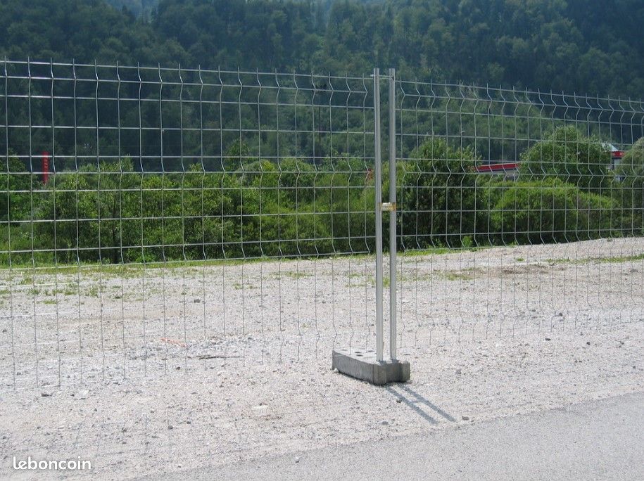 Clôture chantier grillagée 2 tubes – Prix direct fournisseur (image 1)