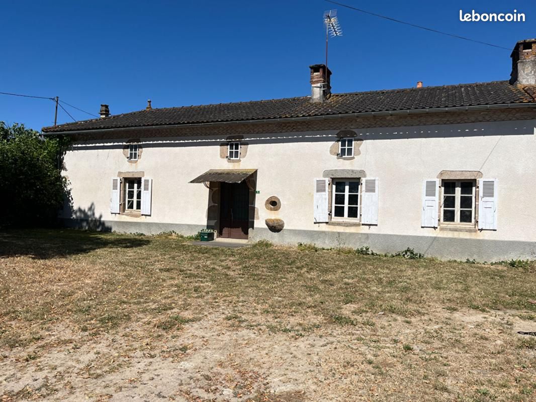 Maison 3 pièces 77 m² · à Lathus-Saint-Rémy · 77 m² · 29 500 €