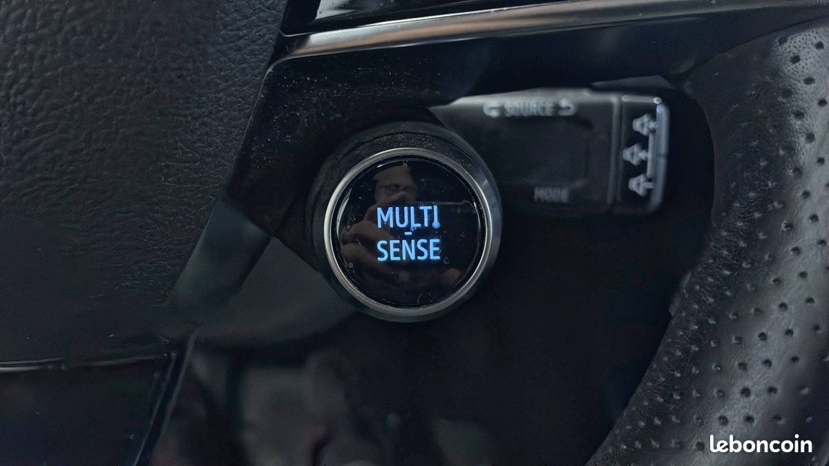 Renault megane e tech ev60 220 ch optimum charge iconic (image 24)